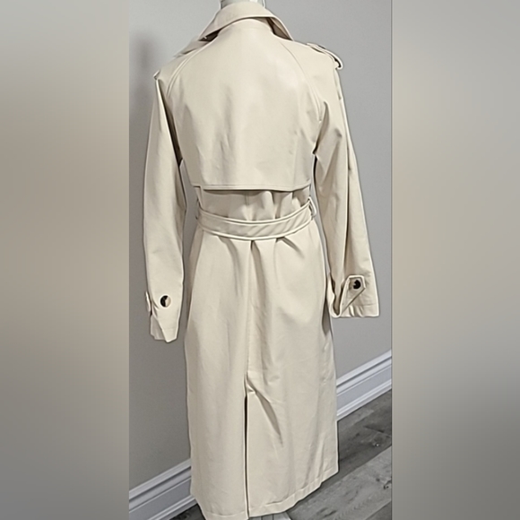 Black Tape Cream button up coat - Picture 2 of 2